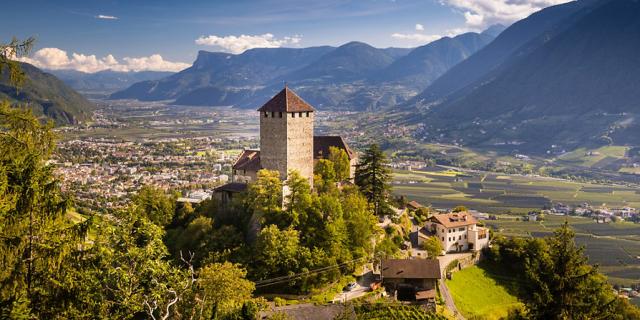 Austria to lift travel warning for Italian region of Lombardy